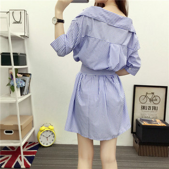 Stílusos alkalmi női csíkos ruha kék és fekete színben