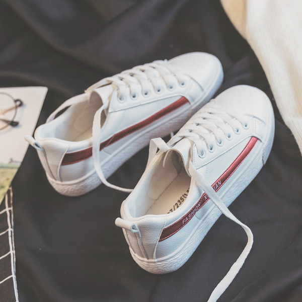 Alkalmi női tornacipő lapos talppal, három színben