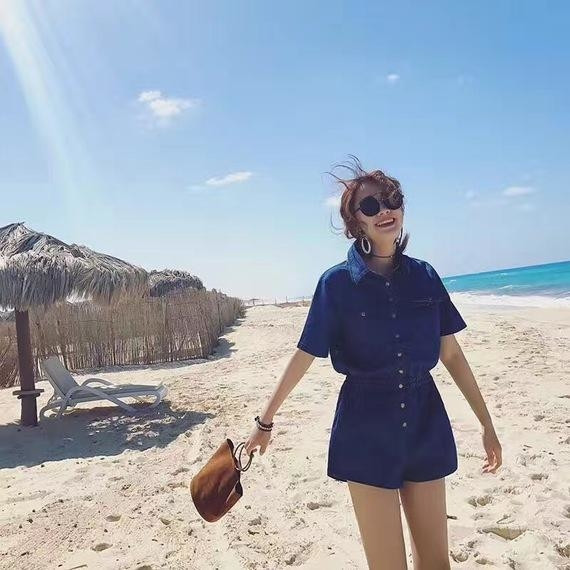 Salopeta de dama din denim cu talie inalta si buzunare