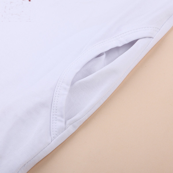 Női kivágott póló típusú tunika fém díszítéssel és brokáttal