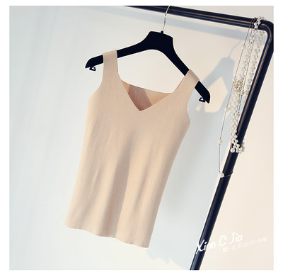 Πλεκτό γυναικείο αμάνικο με χοντρό λουράκι σε αρκετά σύγχρονα χρώματα