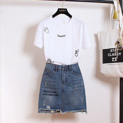 Μοντέρνο γυναικείο σετ καθημερινό  T-shirt + φούστα denim με επιγραφή