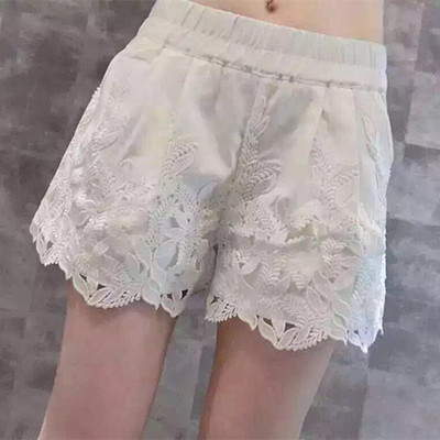 Pantaloni scurti de dama cu broderie in doua culori