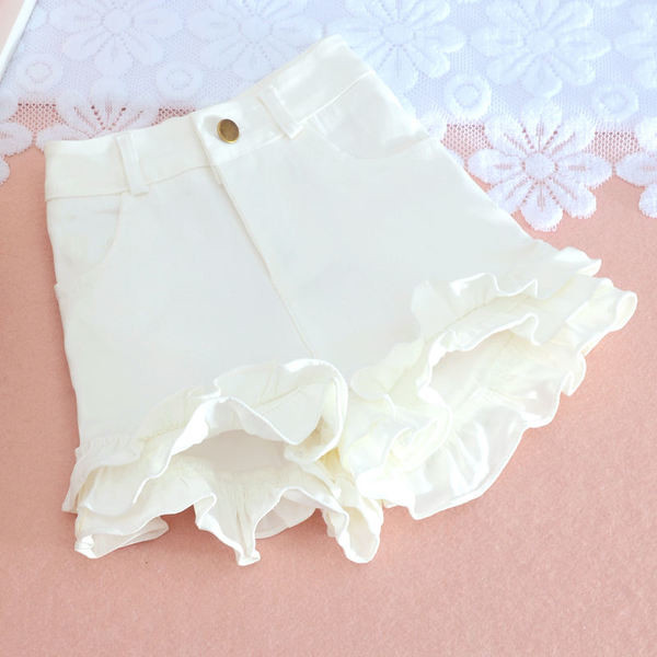 Pantaloni scurți moderni cu talie înaltă în mai multe culori