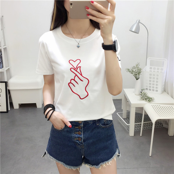 Lezser női blúz rövid ujjal és két színben hímzéssel