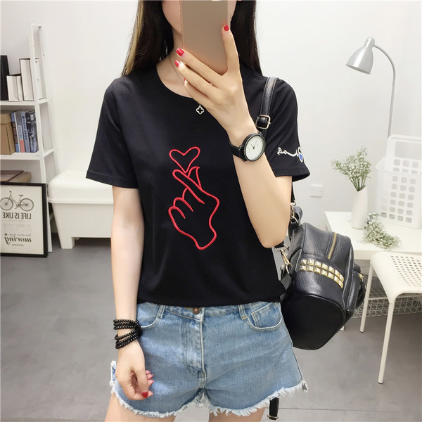 Lezser női blúz rövid ujjal és két színben hímzéssel