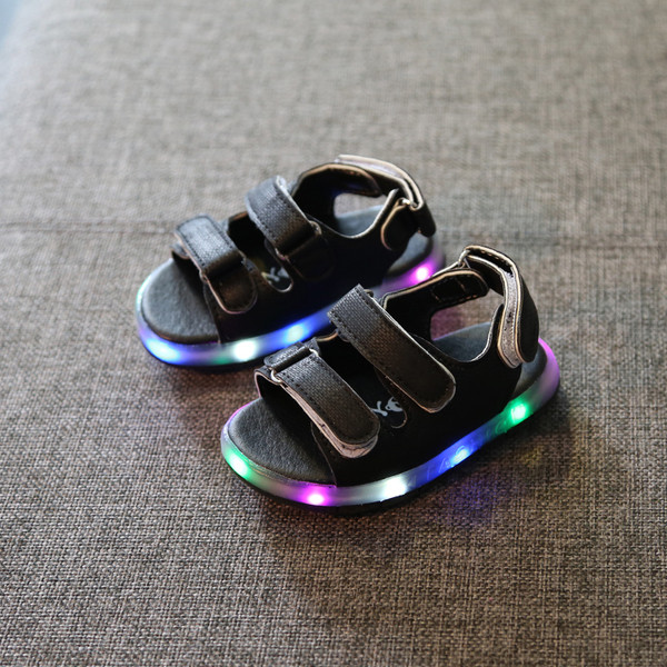 Világító unisex gyermekszandál három színben