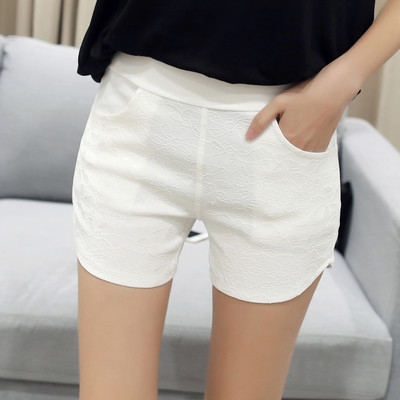 Σύντομα γυναικεία παντελόνια με δαντέλα κατάλληλα για τη καθημερινή ζωή σε δύο χρώματα