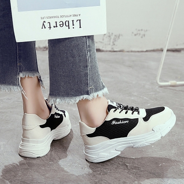 Αθλητικά γυναικεία παπούτσια  casual σε μαύρο και κόκκινο χρώμα