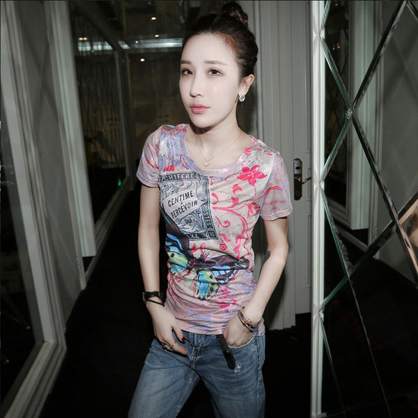 Tricou de primăvară-vară cu mâneci scurte și motive florale în diferite variante