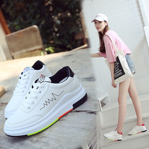 Περιστασιακά γυναικεία αθλητικά παπούτσια σε κόκκινο, πράσινο και μαύρο χρώμα