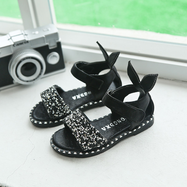 Modern gyerekszandál lányoknak díszkövekkel, három színben