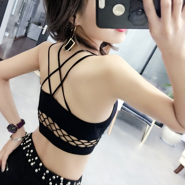 Érdekes női mellszoba hálóval, három színben