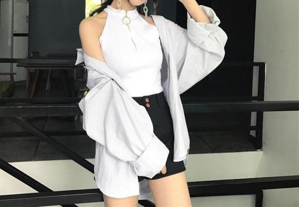 Tricou polo de dama cu fermoar in fata