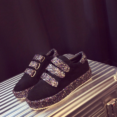 Κομψά σπορ γυναικέια παπούτσια σε δύο χρώματα