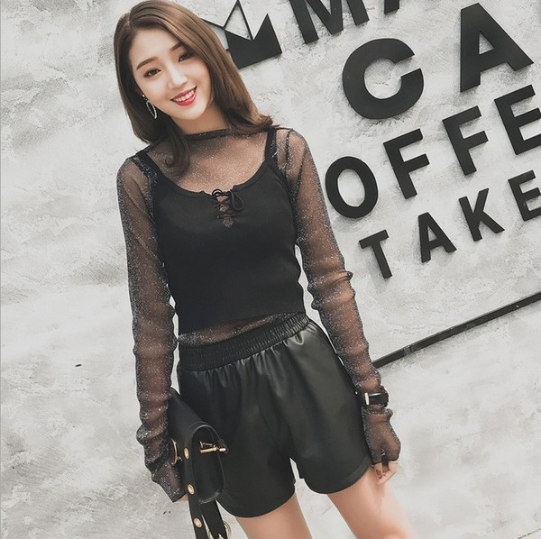 Pantaloni scurti de dama din piele ecologica cu talie elastica si buzunare