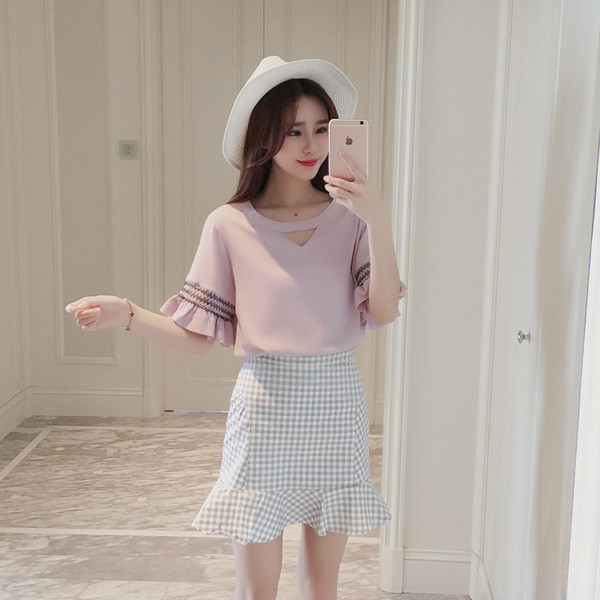 Bluză din șifon cu decolteu în V și mâneci largi cu tricot în diferite culori