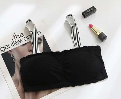 Γυναικείο μπουστάκι με δαντελωτά μοτίβα και τιράντες