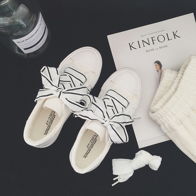 Tenisi casual eleganti, cu cravate interesante in alb, negru si roz