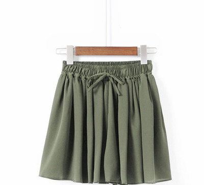 Női rövidnadrág széles modell elasztikus derékkal, virágos motívumokkal