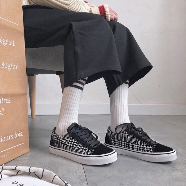 Περιστασιακά γυναικεία πάνινα παπούτσια σε δύο χρώματα