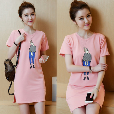 Női póló típusú tunika rövid ujjú, mintával