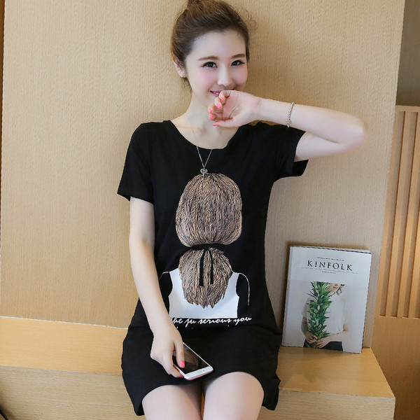 Női póló típusú tunika rövid ujjú, mintával