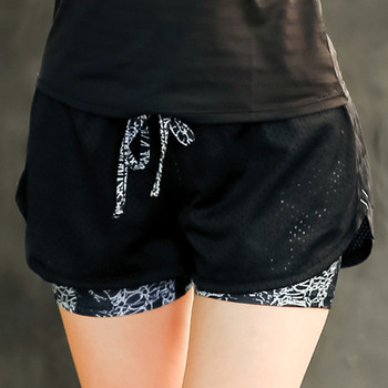 Дамски спортен къс панталон с джобове и еластична талия в няколко цвята