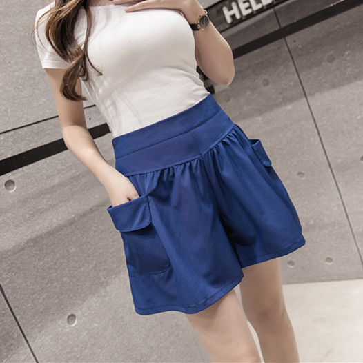 Női rövidnadrág széles modell magas derékkal és zsebekkel