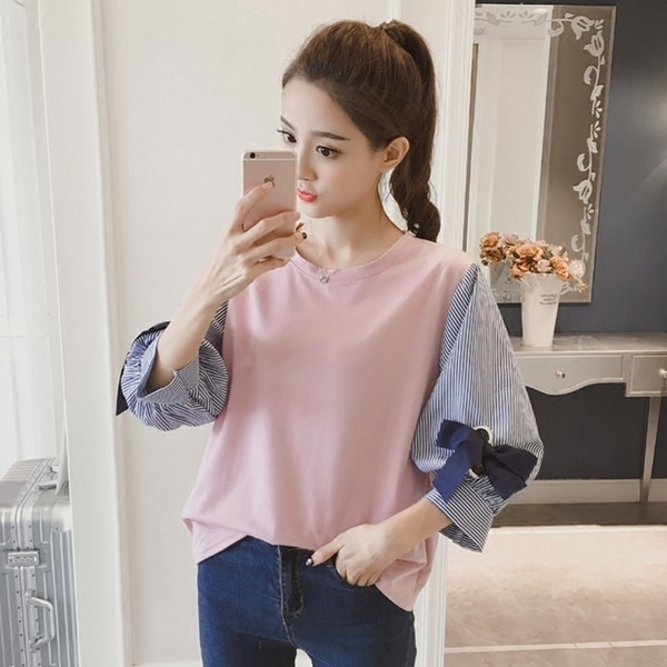 Női kivágott blúz széles ujjakkal, szatén szalagokkal / nyakkendőkkel