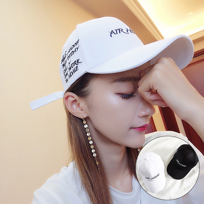 Γυναικείο αθλητικό καπέλο α με διαφορετική έγχρωμη εφαρμογή, πολλά μοντέλα