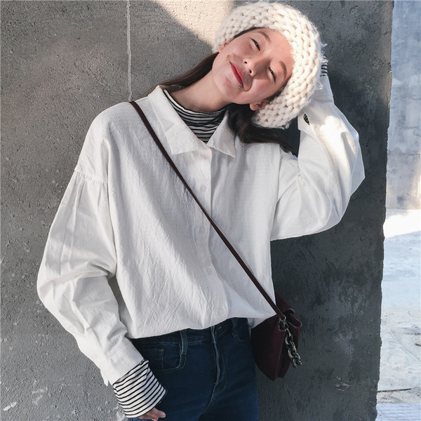 Alkalmi női ing széles modell hosszú ujjú fehér színben