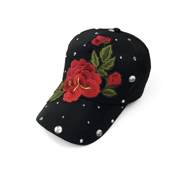 Palarie eleganta de dama cu viziera cu broderii frumoase si pietre in mai multe culori