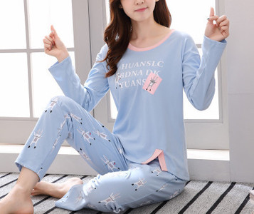 Γυναικεία πιτζάμα με εκτυπώσεις σε διάφορα μοντέλα