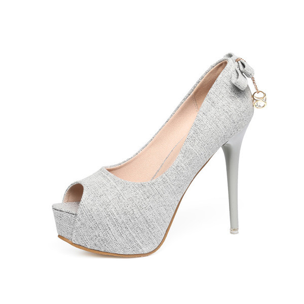 Pantofi eleganti de dama in doua culori de toc inalt cu panglica si elemente metalice