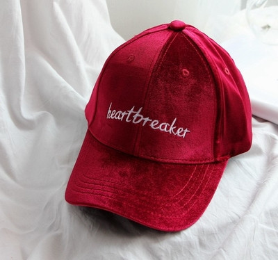 Γυναικείο αθλητικό καπέλα με γείσο, πολλά μοντέλα σε διαφορετικά χρώματα