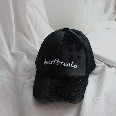 Γυναικείο αθλητικό καπέλα με γείσο, πολλά μοντέλα σε διαφορετικά χρώματα