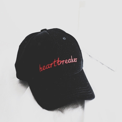 Γυναικείο αθλητικό καπέλα με γείσο, πολλά μοντέλα σε διαφορετικά χρώματα