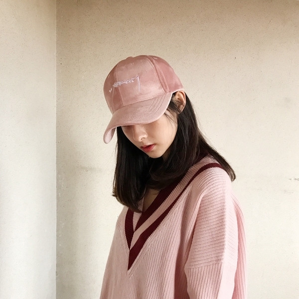 Γυναικείο αθλητικό καπέλα με γείσο, πολλά μοντέλα σε διαφορετικά χρώματα