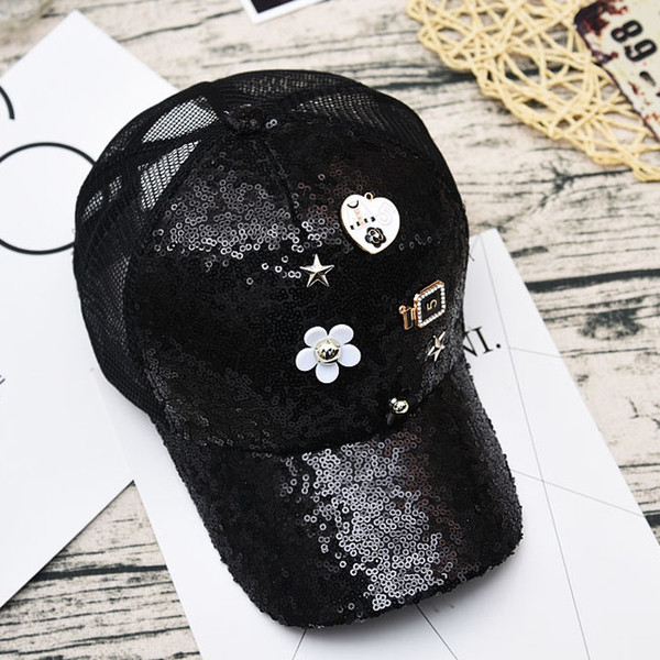 Palarie de dama moderna respirabila cu vizor cu paiete decorative, mai multe modele