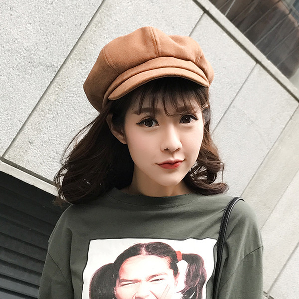 Stílusos női sapka felirattal és szalaggal több színben