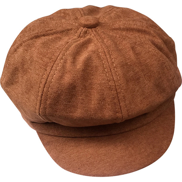 Stílusos női sapka felirattal és szalaggal több színben