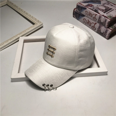 Actuala palarie HIT dama cu vizor si elemente decorative metalice in mai multe culori