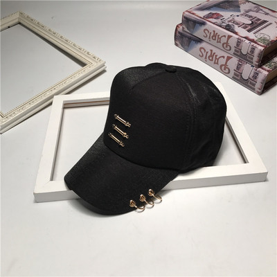 Actuala palarie HIT dama cu vizor si elemente decorative metalice in mai multe culori