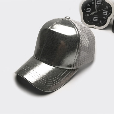 Γυναικείο λαμπερό καπέλο  με γείσο σε τέσσερα χρώματα