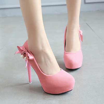 Γυναικεία παπούτσια με ψηλά τακούνια σε διάφορα μοντέλα με διακοσμητικές πέτρες και μεταλλικά στοιχεία