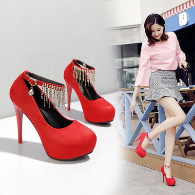 Γυναικεία παπούτσια με ψηλά τακούνια σε διάφορα μοντέλα με διακοσμητικές πέτρες και μεταλλικά στοιχεία