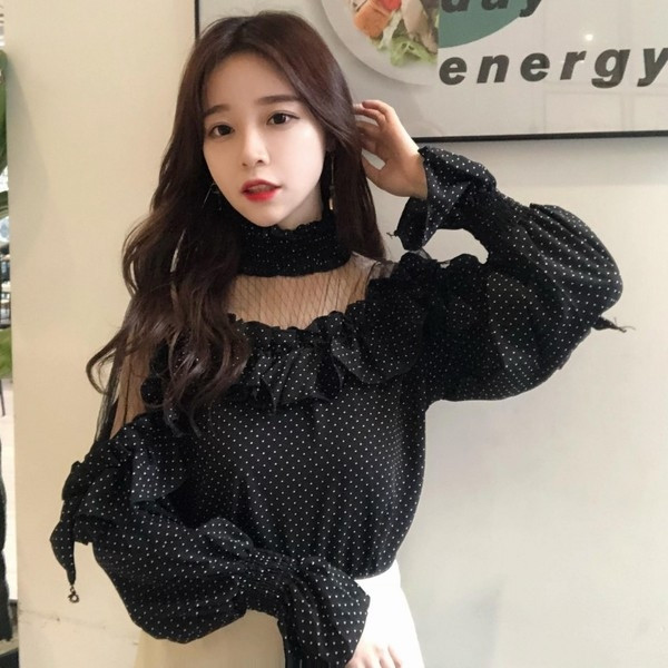 Stílusos, elegáns női blúz pöttyökkel fehér és fekete színben