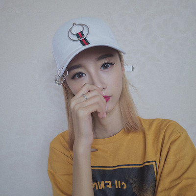 Palarie sport dama cu vizor cu diverse decoratiuni metalice in multe culori, mai multe modele