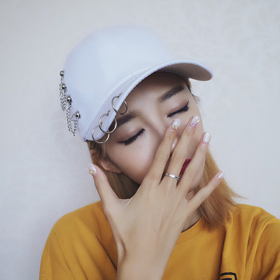 Palarie sport dama cu vizor cu diverse decoratiuni metalice in multe culori, mai multe modele